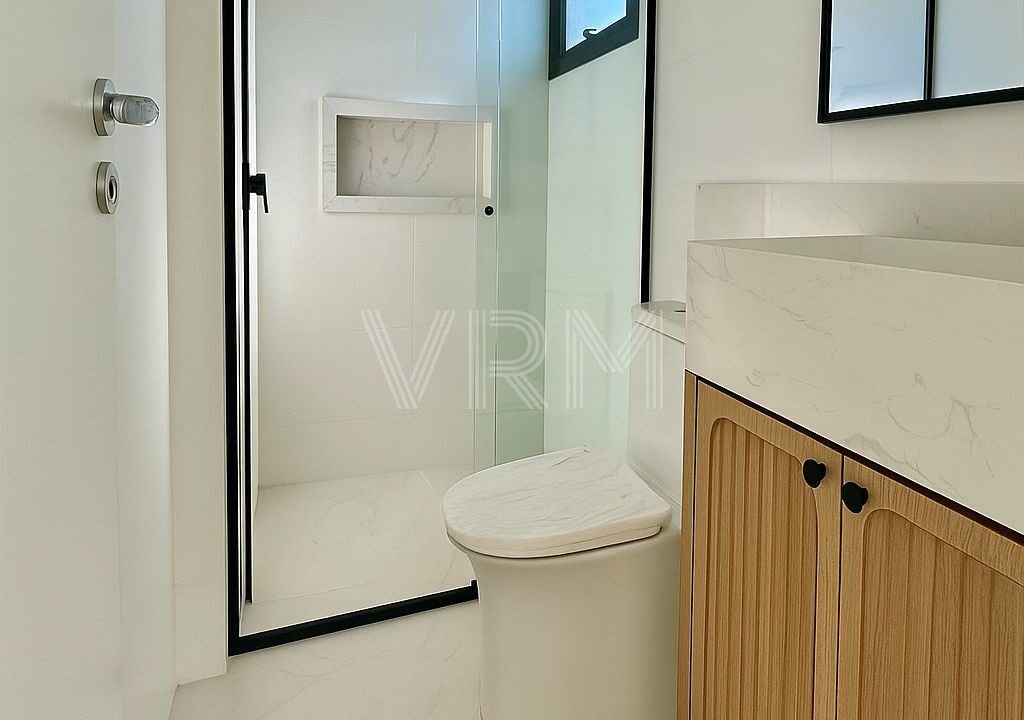 WhatsApp Image 2025-11-11 at 12.07.03