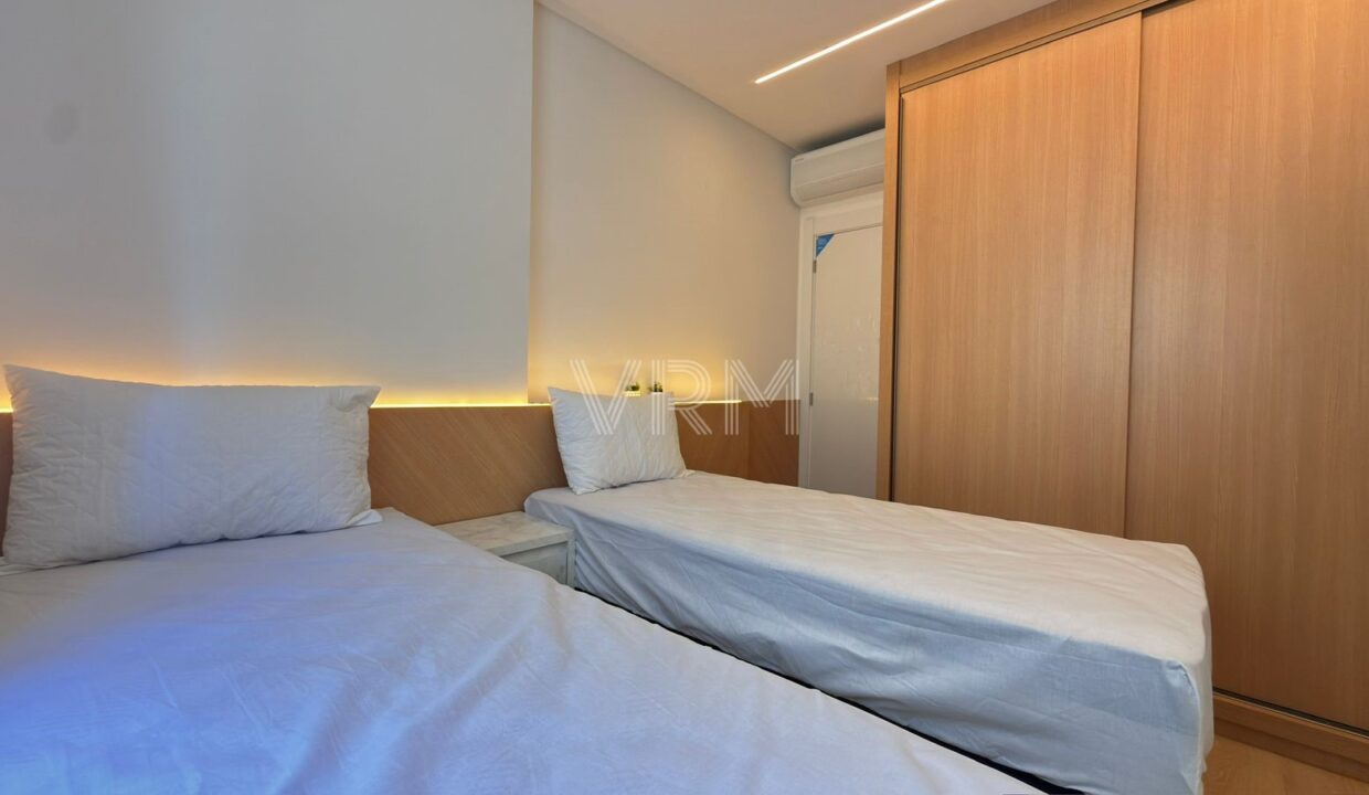 WhatsApp Image 2025-11-19 at 14.21.09 (1)