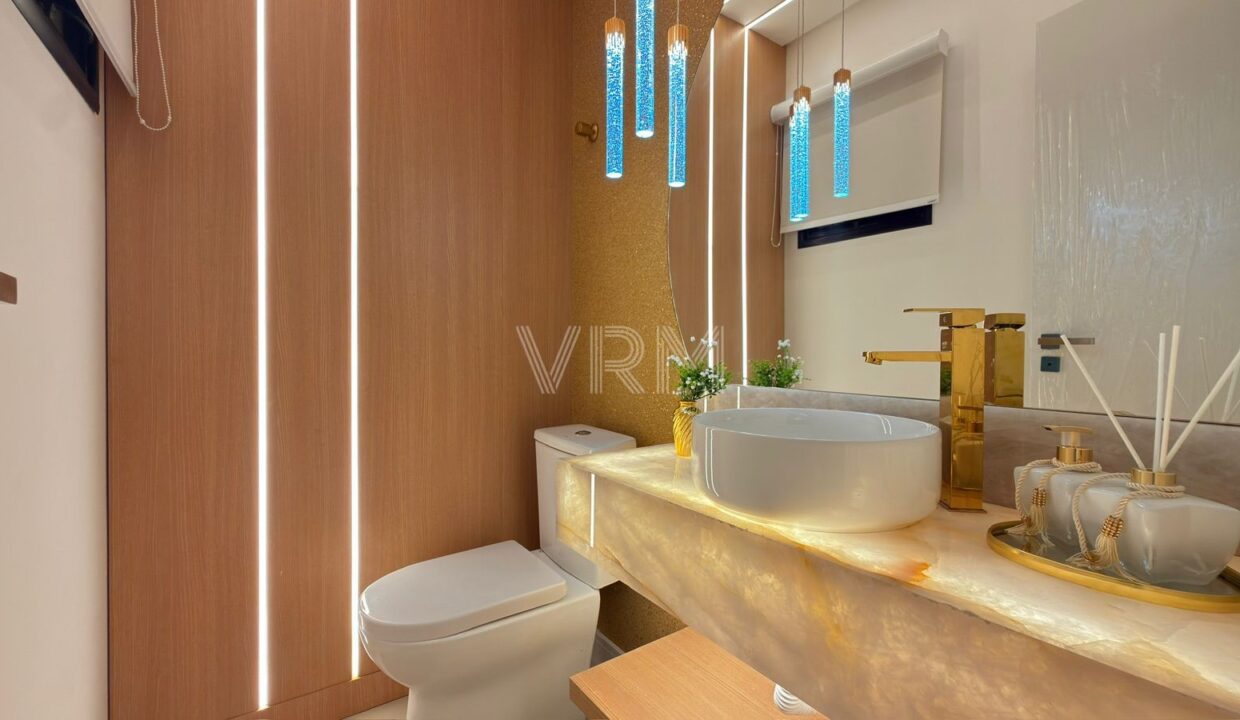 WhatsApp Image 2025-11-19 at 14.21.13 (2)